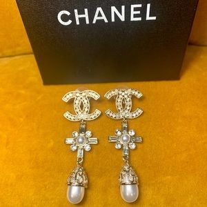 Chanel drop earrings